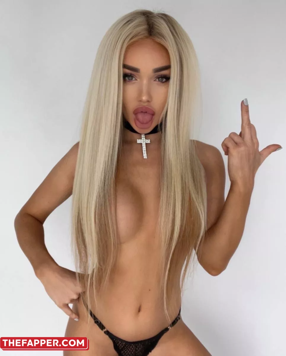 Barbie Eva A Glamorous OnlyFans Model Bares Her Underwear And Flaunts Her Enormous Tits #4