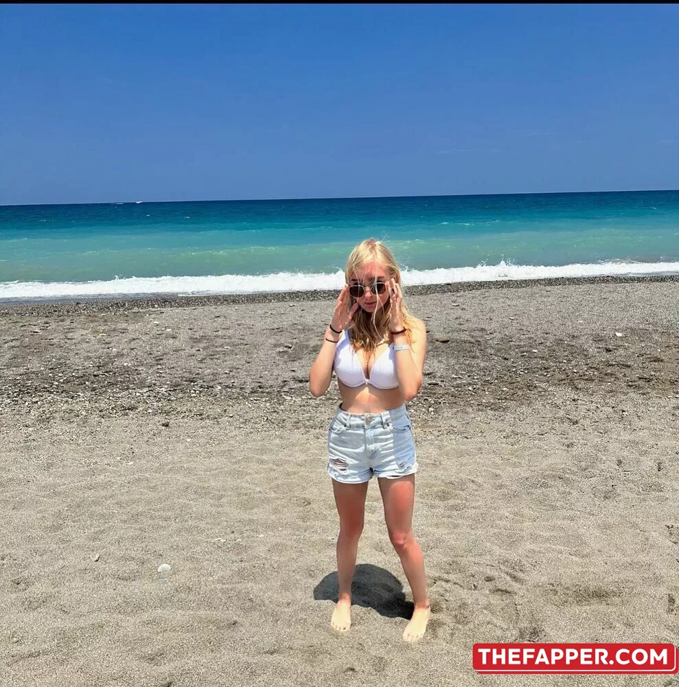  Blonde_vivi  Onlyfans Leaked Nude Image #Jp0k8S5x9z