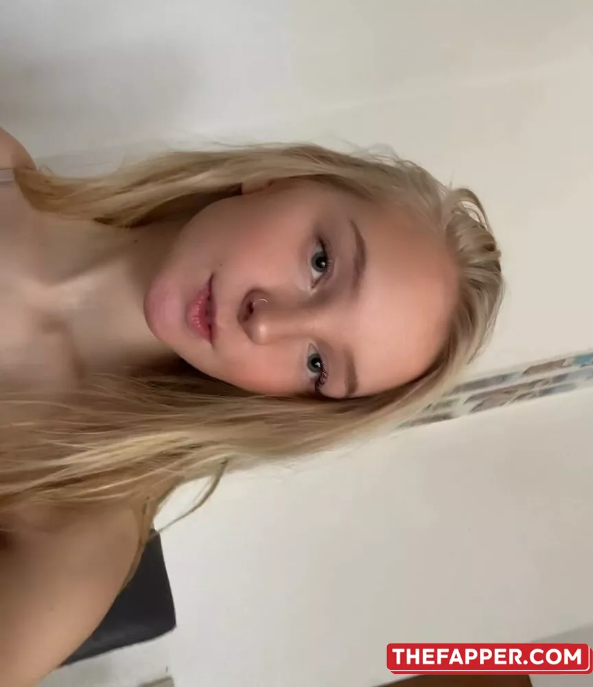  Blonde_vivi  Onlyfans Leaked Nude Image #lBrGDca2qy