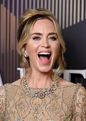  Emily Blunt OnlyFans Leak UhFmgkCRzx