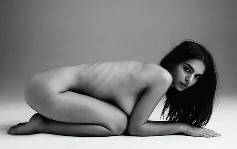  Emily Ratajkowski Onlyfans Leaked Nude Image #2PqZlxJ5TH