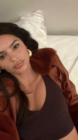  Emily Ratajkowski Onlyfans Leaked Nude Image #7Y5UKjdk9Y