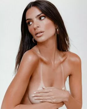  Emily Ratajkowski Onlyfans Leaked Nude Image #8hjRYHLxC0