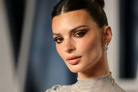  Emily Ratajkowski Onlyfans Leaked Nude Image #AjaF1u87So