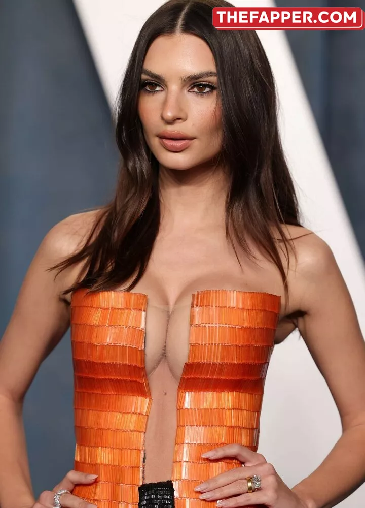  Emily Ratajkowski  Onlyfans Leaked Nude Image #LFAQELMmdn