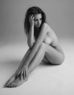  Emily Ratajkowski Onlyfans Leaked Nude Image #OBLFqXbHVX