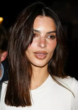  Emily Ratajkowski Onlyfans Leaked Nude Image #Q7covKKOG4