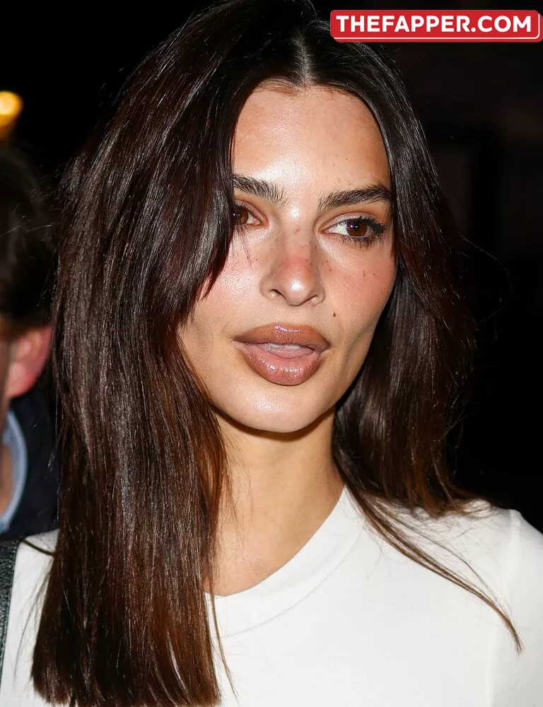  Emily Ratajkowski  Onlyfans Leaked Nude Image #Q7covKKOG4