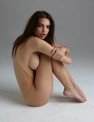  Emily Ratajkowski Onlyfans Leaked Nude Image #bRvUZW9eso