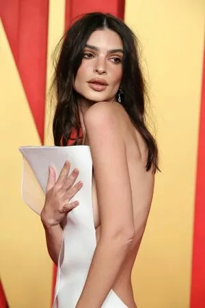  Emily Ratajkowski Onlyfans Leaked Nude Image #dENX1CKUgB