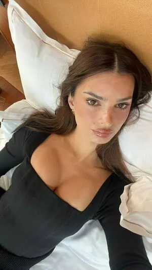  Emily Ratajkowski Onlyfans Leaked Nude Image #rKOJP7PPHz