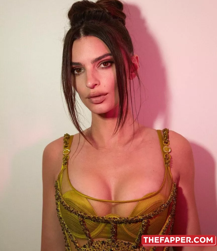  Emily Ratajkowski  Onlyfans Leaked Nude Image #z2U0lK3F3n