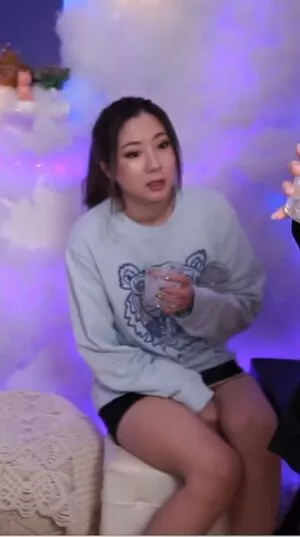  Fuslie Onlyfans Leaked Nude Image #3vEimJarlZ