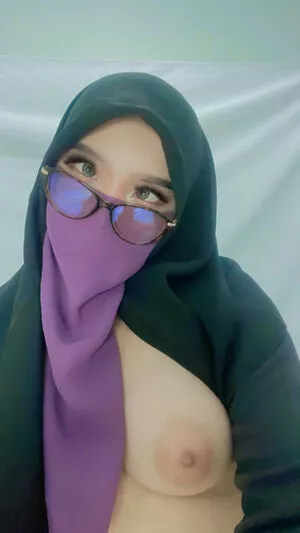  Hijab Camilla Onlyfans Leaked Nude Image #5xhvNPu1Nb