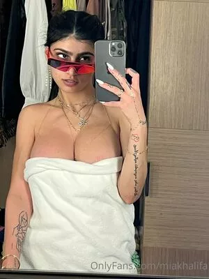  Mia Khalifa OnlyFans Leak 0UIGPcEquo