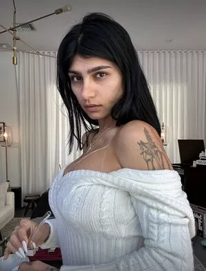  Mia Khalifa OnlyFans Leak 1RHe67CMlR