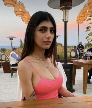  Mia Khalifa OnlyFans Leak 2Z7tqGfqlp