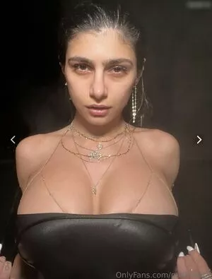  Mia Khalifa OnlyFans Leak 4X6l17uRX3