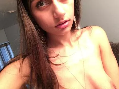  Mia Khalifa OnlyFans Leak 50dRNYdSxM