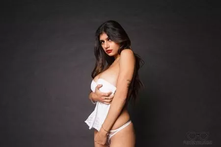  Mia Khalifa OnlyFans Leak 9R6d58mcrW