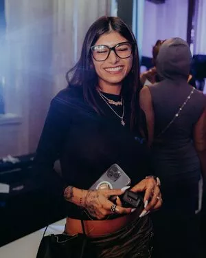  Mia Khalifa OnlyFans Leak 9auxLsiq4C