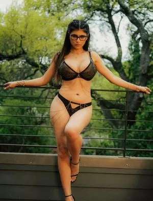  Mia Khalifa OnlyFans Leak A2T1CSVdPb