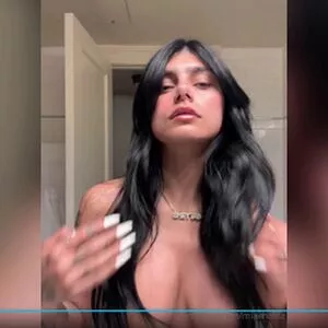  Mia Khalifa OnlyFans Leak ATCegQxZex