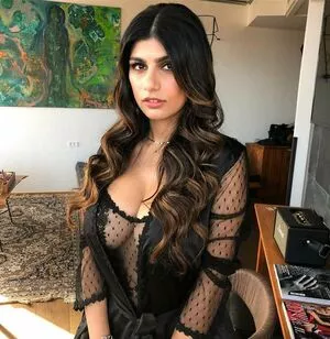  Mia Khalifa OnlyFans Leak AotY5L6sFw