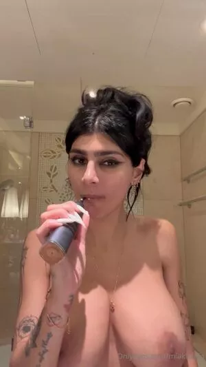  Mia Khalifa OnlyFans Leak EoPonKfh29