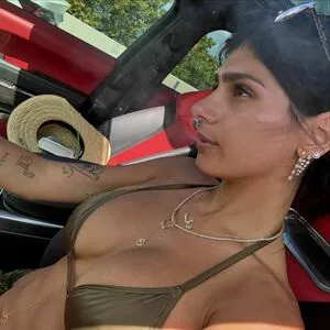  Mia Khalifa OnlyFans Leak HKLLlUALKU