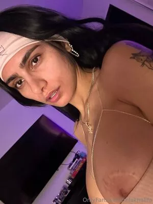  Mia Khalifa OnlyFans Leak IDnTA1rLa9