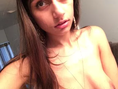  Mia Khalifa OnlyFans Leak OPoukjFyaW