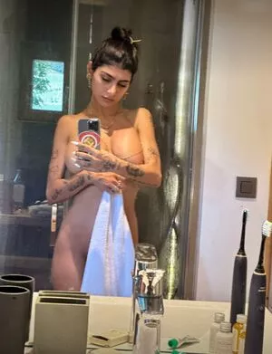  Mia Khalifa OnlyFans Leak OrpXtFQrCK