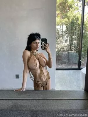  Mia Khalifa OnlyFans Leak TjjdiZy9K8