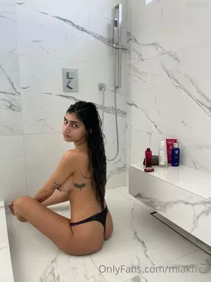  Mia Khalifa OnlyFans Leak UYpBKIwcvI