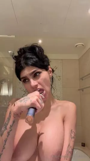  Mia Khalifa OnlyFans Leak mFA3qag7Iv