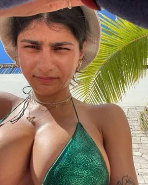  Mia Khalifa OnlyFans Leak omzyC8xkEx