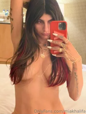  Mia Khalifa OnlyFans Leak xH0EjssvH9