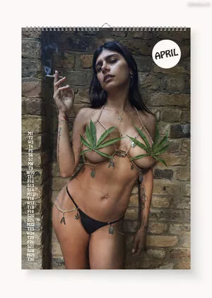  Mia Khalifa OnlyFans Leak yvMClCkRr9