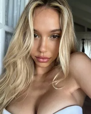 Alexis Ren Onlyfans Leaked Nude Image #zvj8EvdwIV