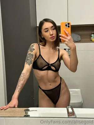 Alisegold Onlyfans Leaked Nude Image #lGPmPNv0oF