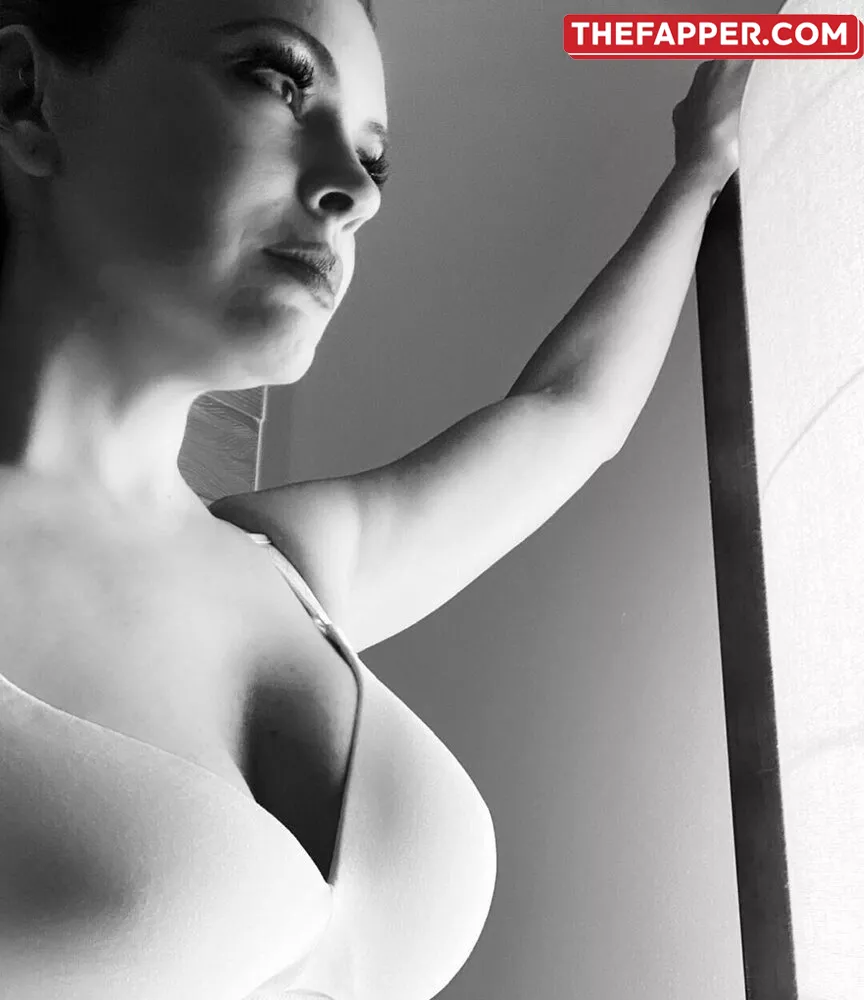 Alyssa Milano  Onlyfans Leaked Nude Image #1OkpR6hmJr