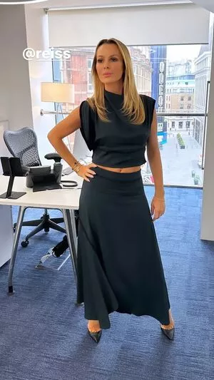 Amanda Holden OnlyFans Leak B8BxgNFR6E