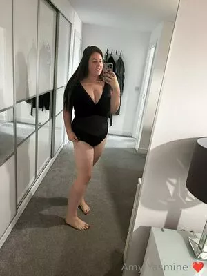 Amy Yasmine Onlyfans Leaked Nude Image #3YhDwHSIn5