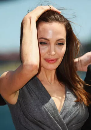 Angelina Jolie Onlyfans Leaked Nude Image #v4lrrJhTHg