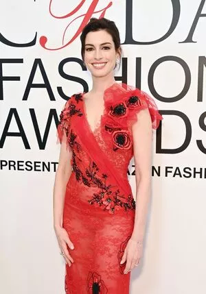 Anne Hathaway Onlyfans Leaked Nude Image #4bisi5qpDP