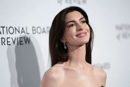 Anne Hathaway Onlyfans Leaked Nude Image #9smfER3Act