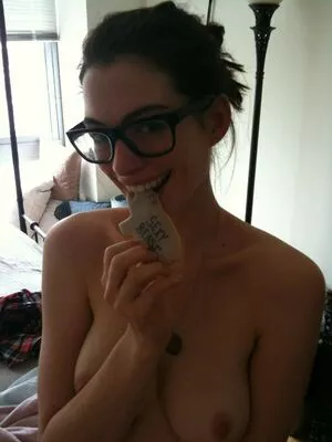 Anne Hathaway Onlyfans Leaked Nude Image #D5x6p1WJeB