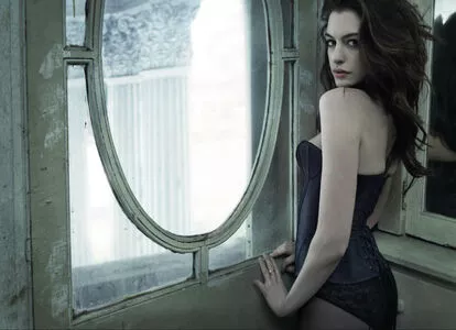 Anne Hathaway Onlyfans Leaked Nude Image #GTAaLxkgW4