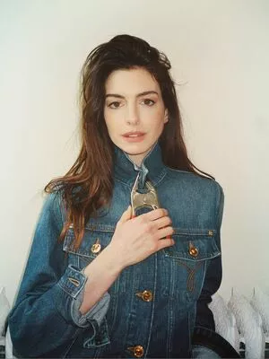 Anne Hathaway Onlyfans Leaked Nude Image #SVdf84OVJK